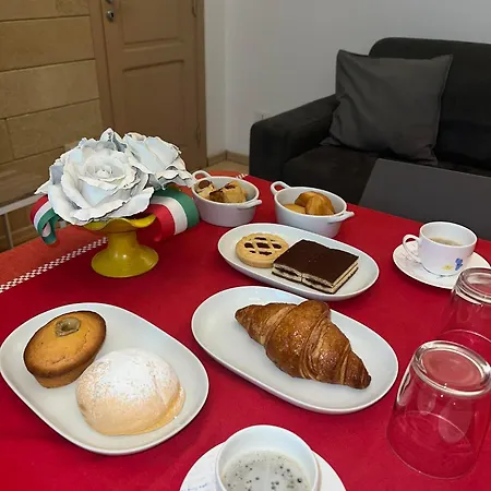 アパート Central House